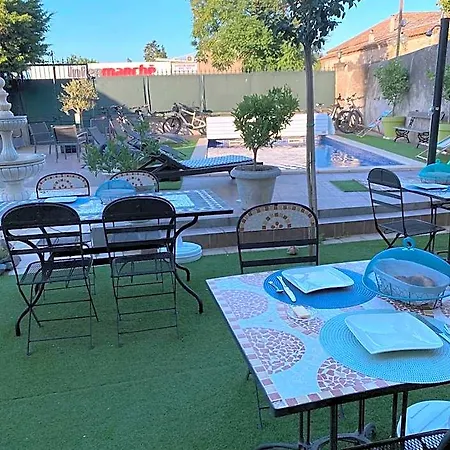La Marelle D Hotes A 500m Du Canal Du Midi Bed and Breakfast 3*